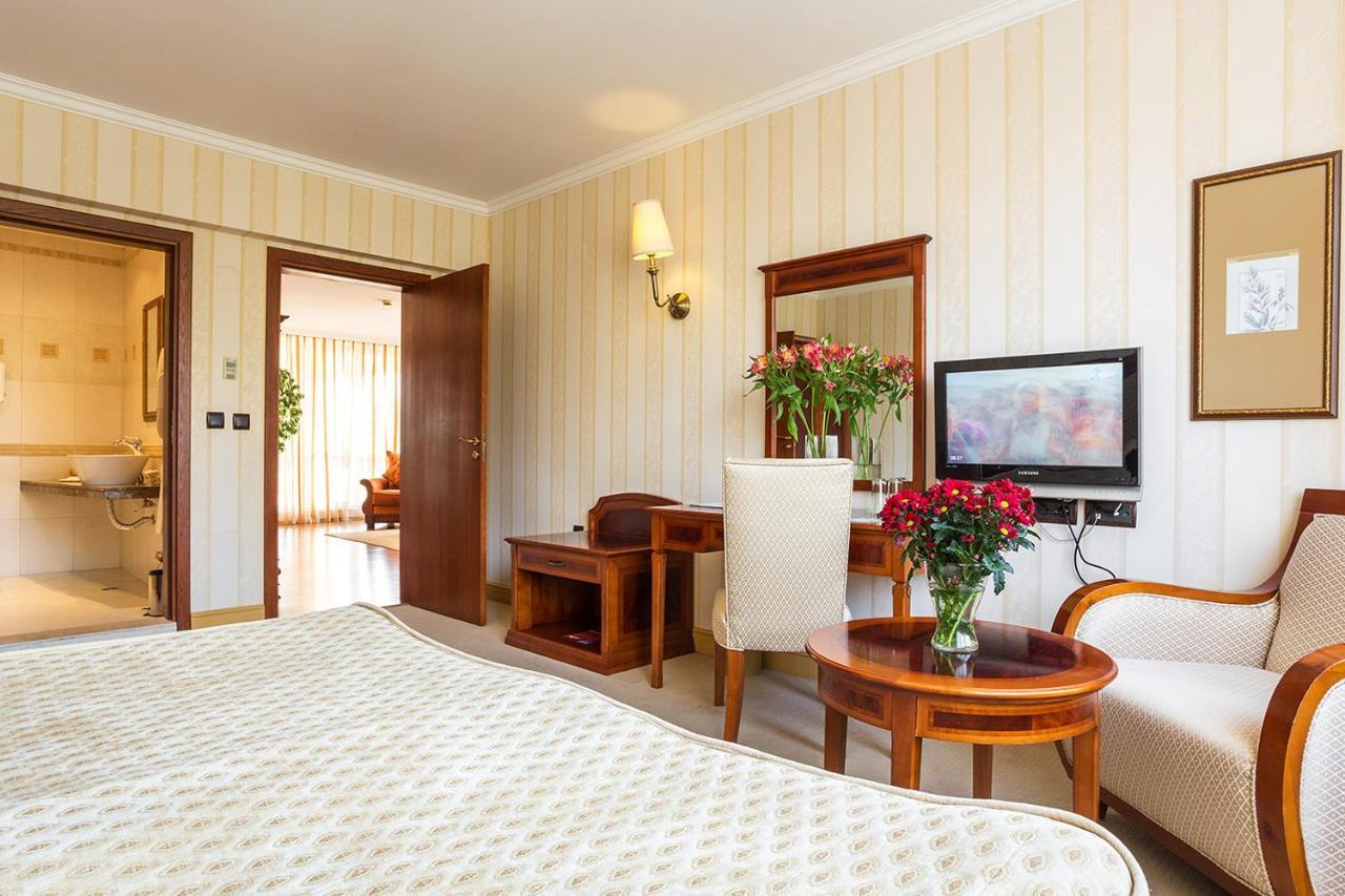 Romance Hotel And Family Suites Sveti Konstantin Buitenkant foto